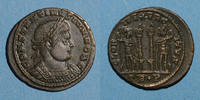 RÖMISCHE KAISERZEIT Cent Constantin II, césar (317-337). énionalis. Trèves, 1ère officine. 322-323. R/: deux soldats -