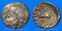 KELTISCHE MÜNZEN Eduens. Bourgogne. Quinaire à la tête casquée, 1er siècle AC -