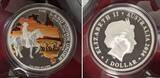 Australien 1 Dollar Silbermünze - 1 oz Silver Proof Coin OVP 2014 The Land Down Under - Australian Stockman - Reiter mit Pferd Polierte Platte Farbmünze mit Etui, Umkarton & Zertifikat