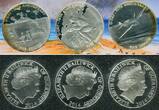Bailiwick of Guernsey 3 x 5 Pounds Silbermünzen z.T. leicht angelaufen 2014 D-Day - The 70th Anniversary of the Normandy Landings Silver Coin Set Polierte Platte mit Box, Holzetui & Zertifikat