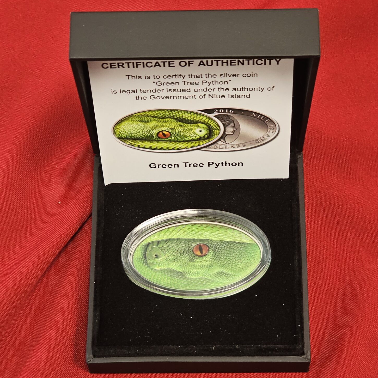 Niue Islands Inseln 2 Dollars Oval 2016 Green Tree Python Animal Skin ...