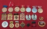 DDR Lot von 22 Orden und Abzeichen Interessantes und vielseitiges Konvolut - Zivil und GST Militaria -