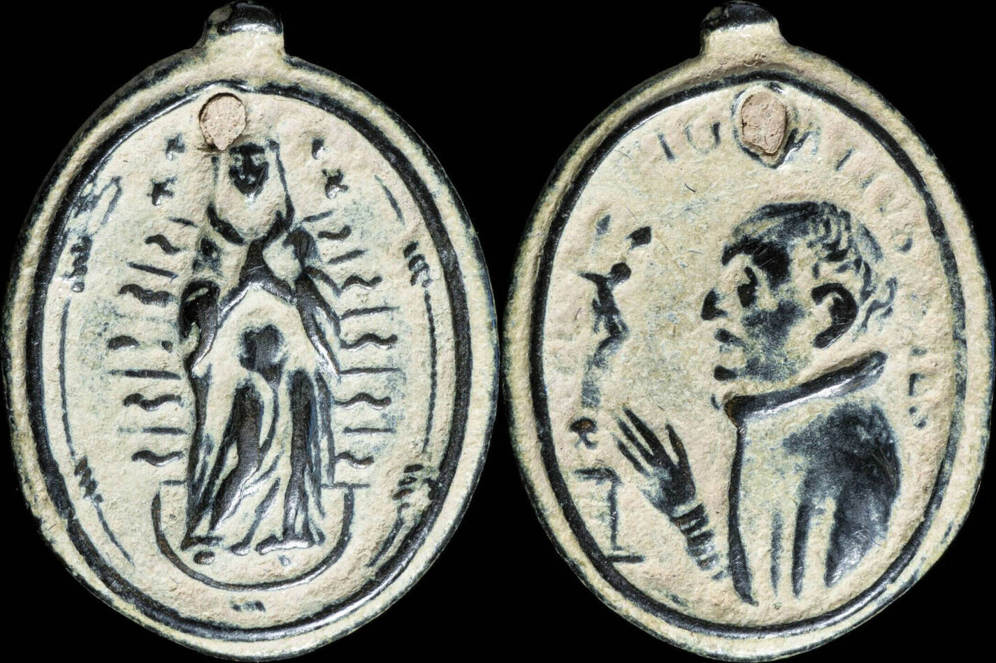 RELIGIOUS MEDALS Religious medal XVIXVII centuries, Inmaculada, 23x18