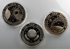 Münzen 5 Dollars Kiribati The New Millenium 10 Dollars, 20 Dollars Harmonie, Espoir, Foi 2000 FDC -