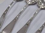 Altes Silberbesteck 4x Löffel, Suppenlöffel 800 er Silber Silber Silberlöffel mit normalen Gebrauchsspuren.