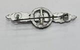 Deutschland Drittes Reich Militaria Orden Abzeichen 2. Weltkrieg 1938-1945 Frontflugspange für Jäger mit starken Gebrauchsspuren. Vermutlich, Museumanfertigung!