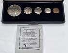 USA - Vereinigte Staaten v. Amerika 1, 5 Cent, 1 Dime, 1/4 Dollar, 1 Dollar 1904, 1928, 1936, 1945, 1 5x Münzen Lot ss-vz, in org. Schatulle+ zertifikat