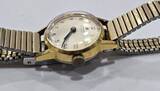 Armbanduhr Vintage JUNGHANS 15 JEWELS DAMENARMBANDUHR UHR HANDAUFZUG gebrauchter Zustand. Funktionsfähig