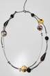 Collier Kette Doppelte Silberdrachtkette mit verschiedenen farbigen Steinen getragen und befindet sich in einem guten Zustand