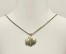Silberschmuck 925er Silber Lange Halskette mit Blattmuster und drei Perlensteinen getragen und befindet sich in einem guten Zustand