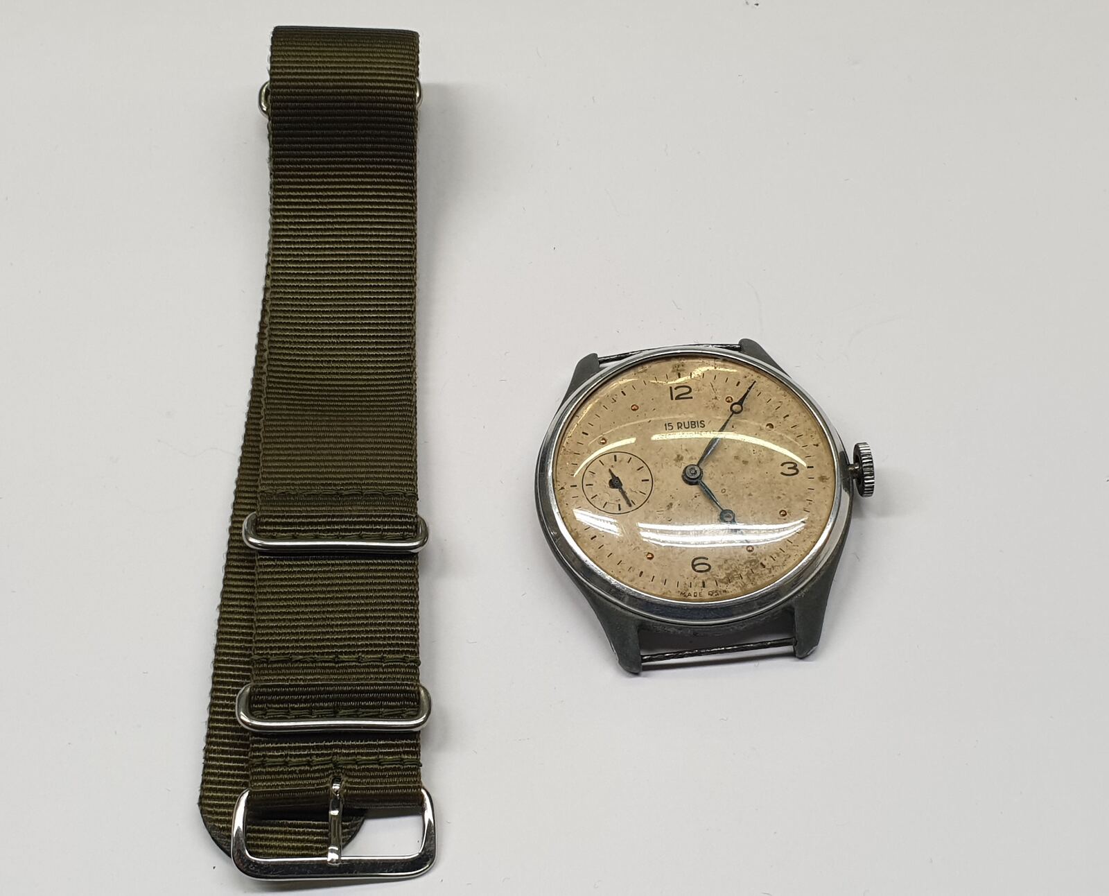 Herrenarmbanduhr vintage Alte Armbanduhr Uhr, handaufzug, 15 Rubis  Anti-Magnetic getragen, mit Gebrauchsspuren