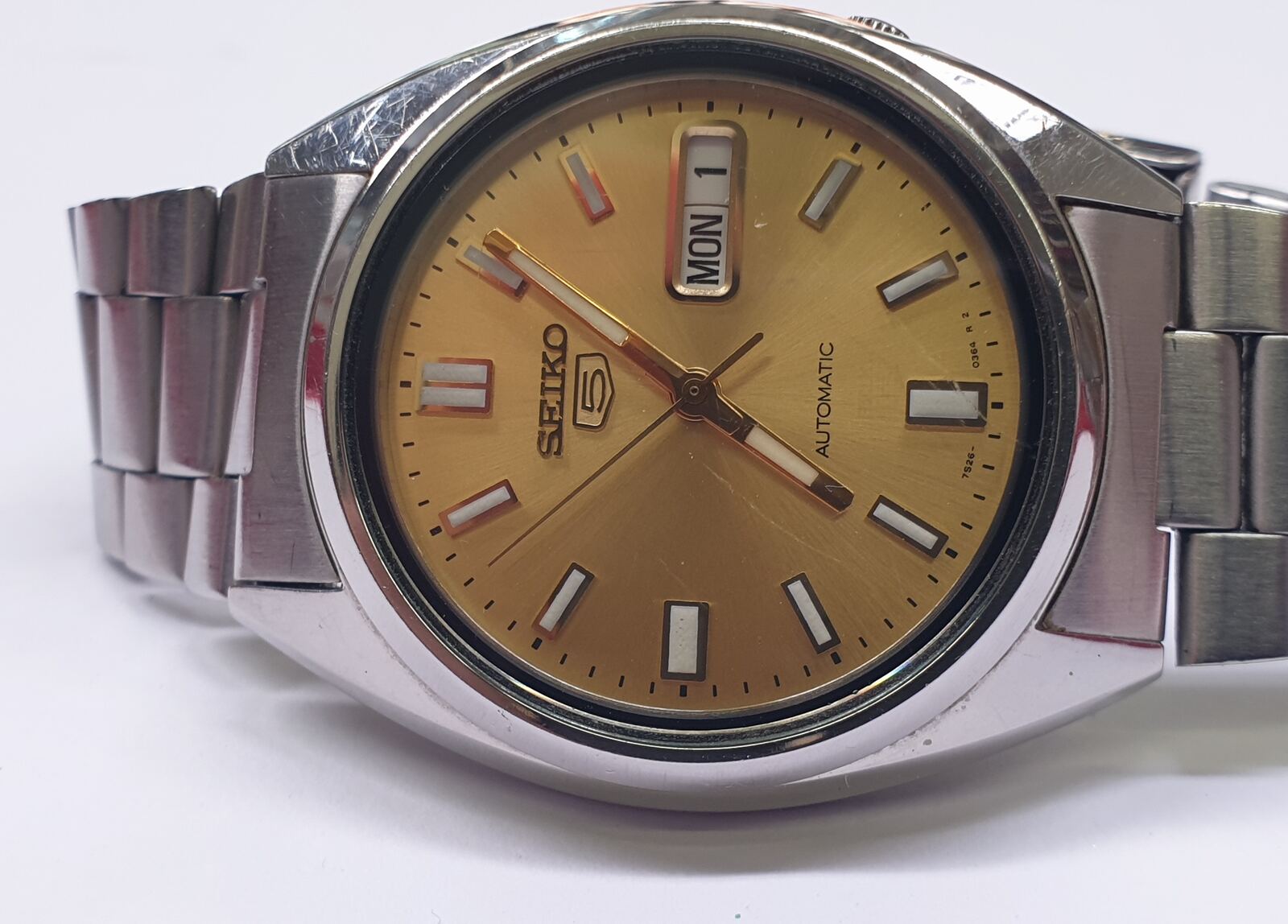 Herrenarmbanduhr vintage SEIKO 7S26 0364 Automatic Armbanduhr Uhr getragen mit normalen Gebrauchsspuren. Funktionsf hig