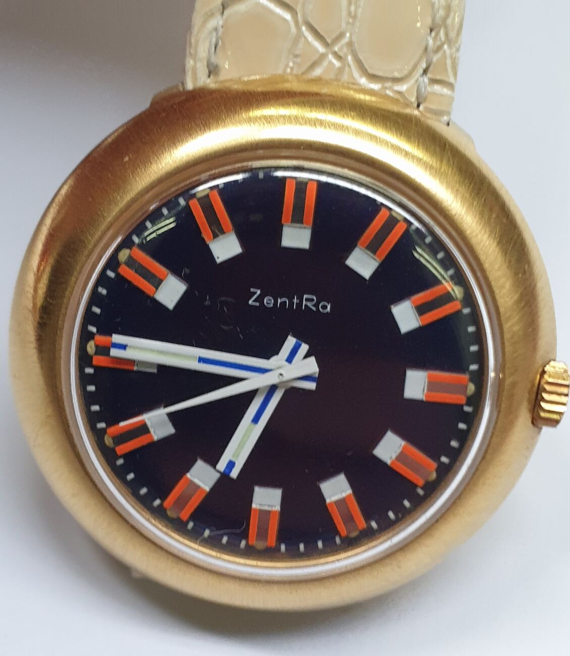 Automatic Herrenarmbanduhr vintage aus den 1970er Jahren Zentra Automatic  Herrenuhr mit normalen Gebrauchsspuren, Voll Funktionsfähig