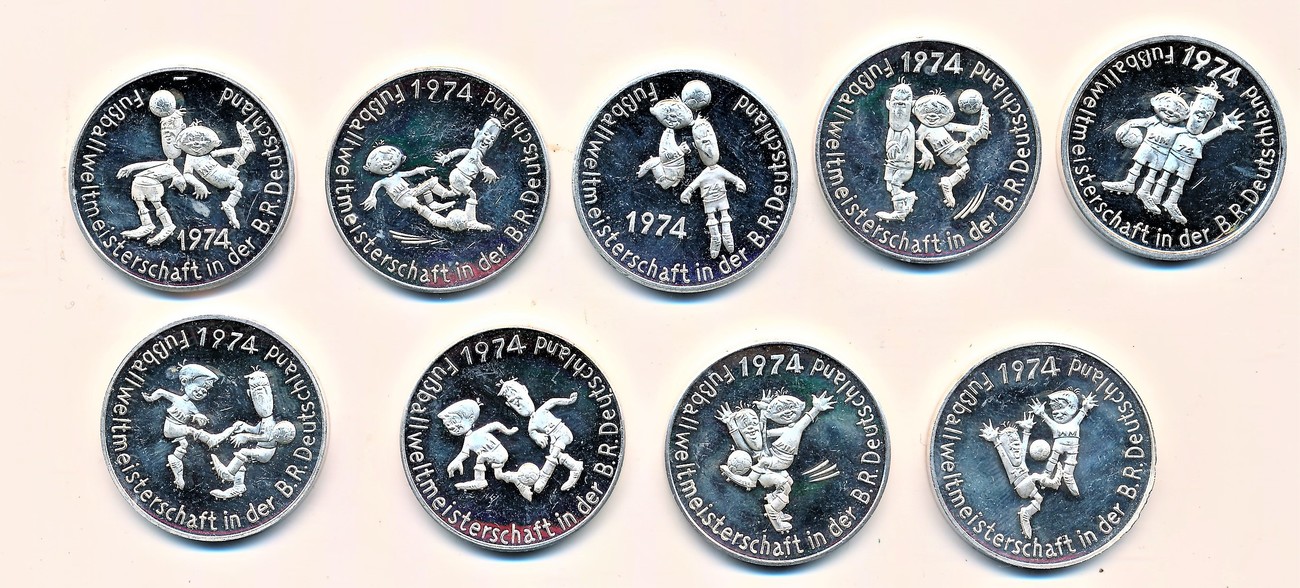 Zur WM '74: Fußball-WM Endspiele 1930-1974, Satz 10 Silbermedaillen je 20g Ag999 · Tilman Dohren Philatelie