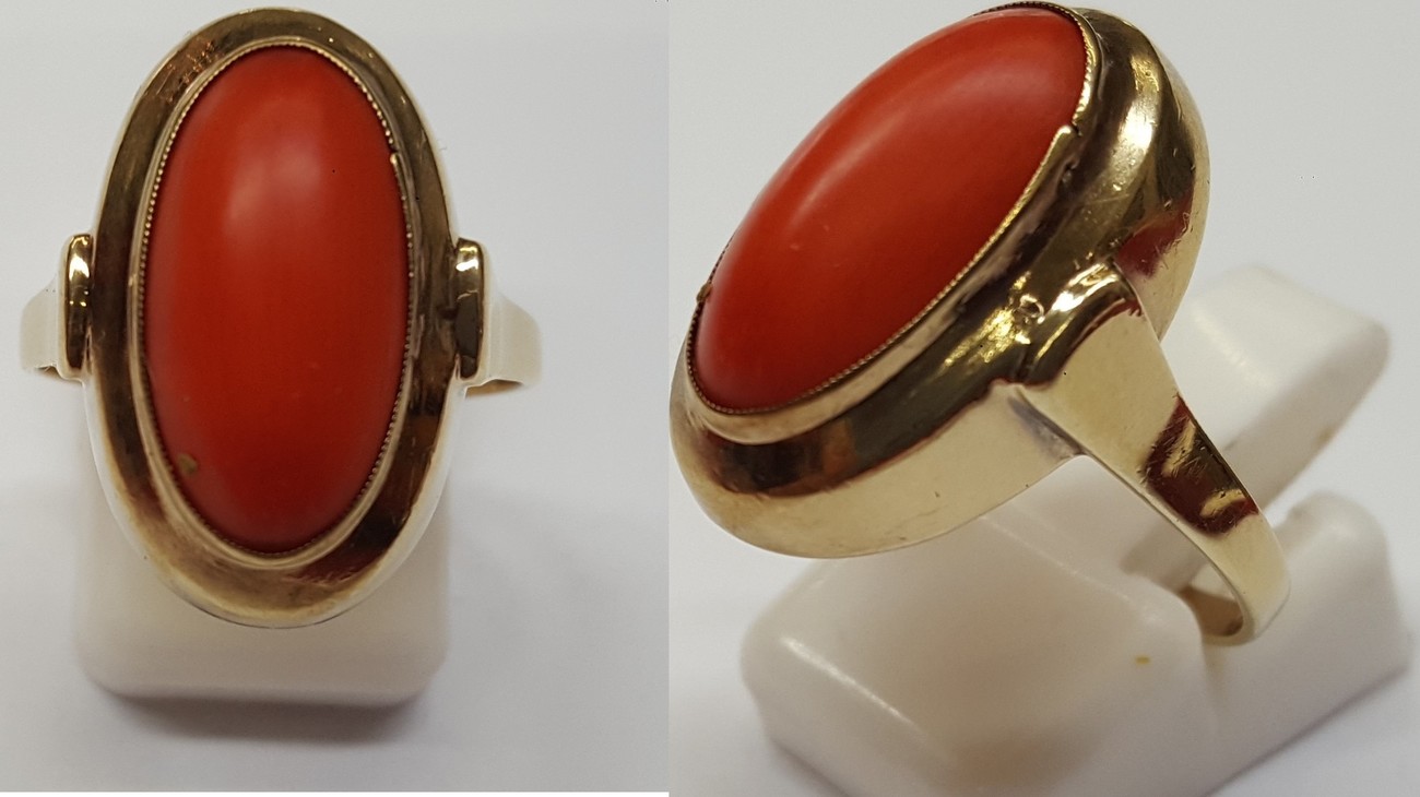 750 Goldring mit roter Koralle (2,60 ct) in Tropfenform