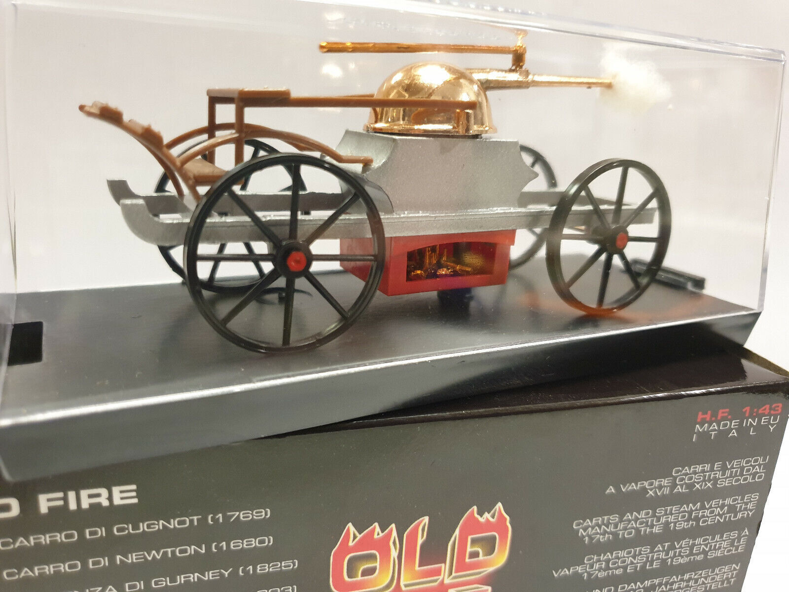 BRUMM 013 - Série Historique 1/43 - Voiture Dress Chariot du