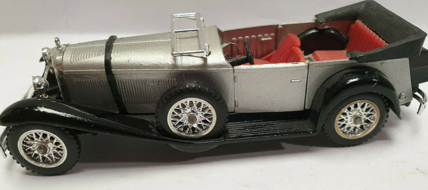 SOLIDO Age d'or série 100 n° 132 / 1 1965 MERCEDES SS 1928 blanche très bon état SOLIDO Age d'or série 100 n° 132 / 1 1965 MERCEDES SS 1928 blanche très bon état