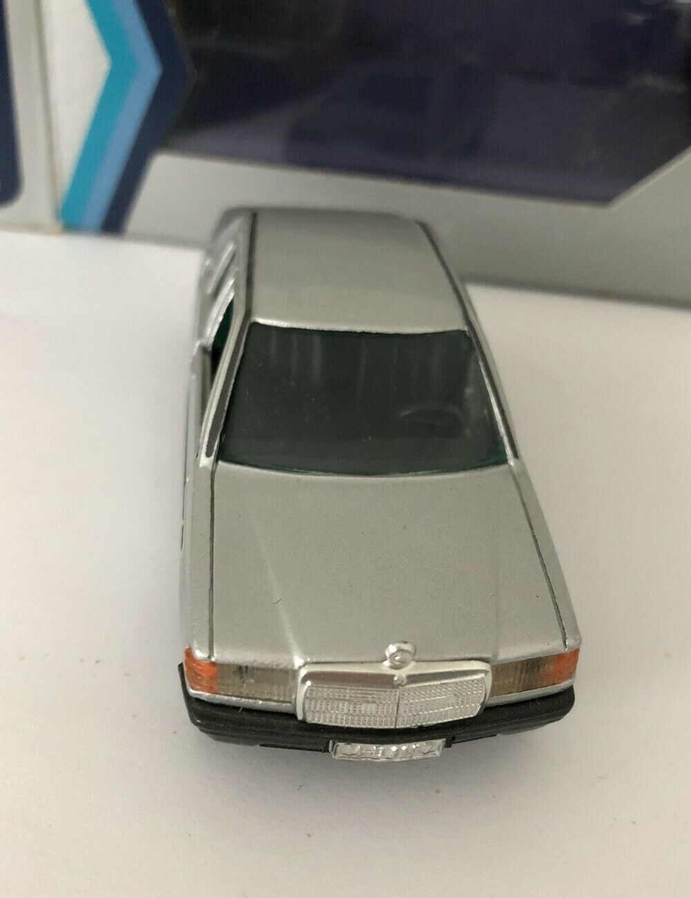 Minichamps 1:18 Mercedes-Benz G-Modell corto (W460) Año de construcción