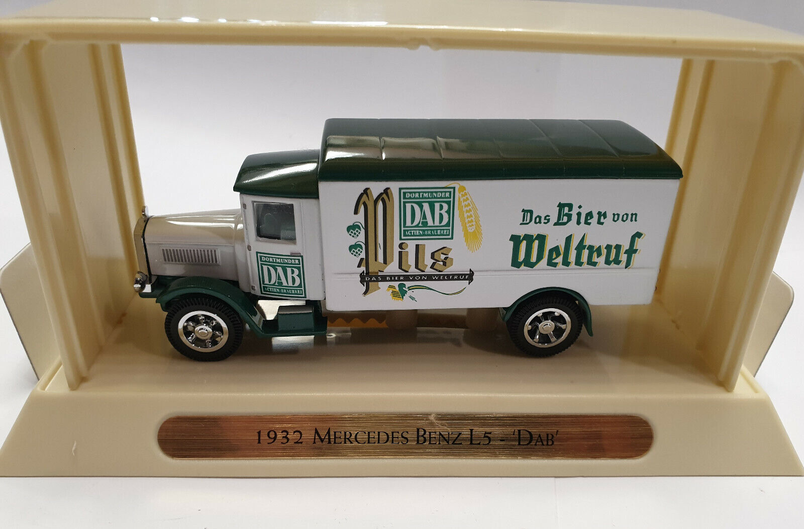 Matchbox YYM37632 - Camion Générateur Mercedes-Benz L5 Spotlight 1932