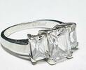 Silberschmuck 925er Silber s.Oliver Ring, Silberring mit 3 Baguette-Steinen -