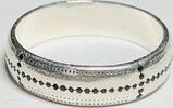 Silberschmuck 925er Silber Silberring mit kleinen schwarzen Steinen umgeben, Herrenring -