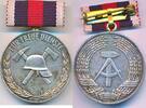 Medaille o.D. Deutschland BRD DDR DDR Orden, Feuerwehr - für 20 Jahre treue Dienste vz, patina