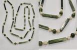 Schmuck vintage Endlos langes Collier Halskette mit grünen Steinen -
