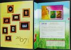 Briefmarken Hongkong Prestige Annual Stamp Album Jahrbuch Gebunden mit Schuber -