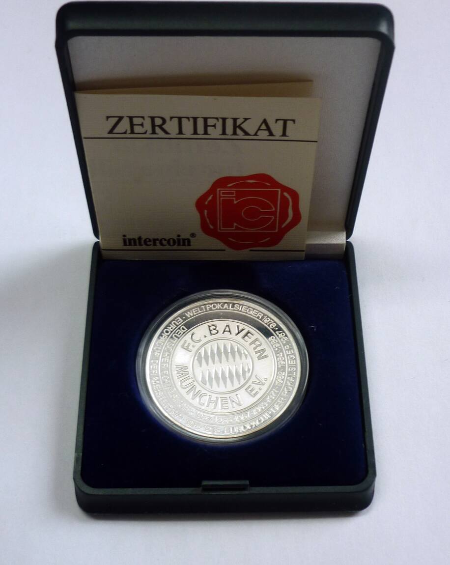 Medaille FC Bayern München Bundesliga Saison 2000/01 Münze 5 cm